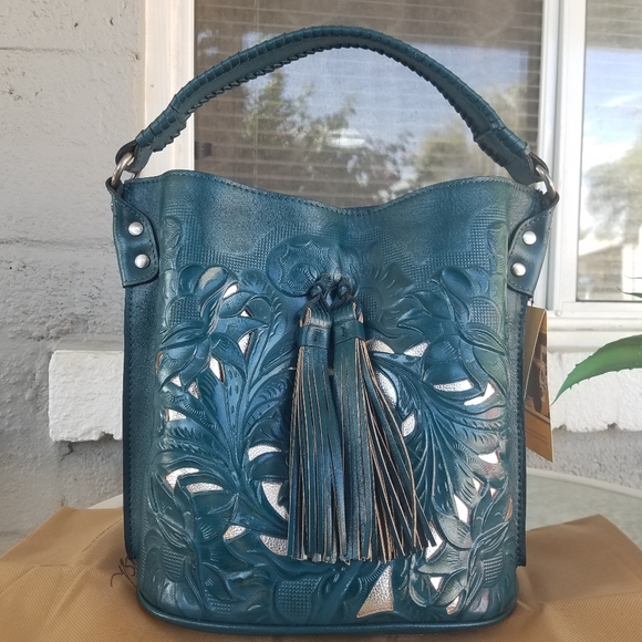 Patricia Nash Handbags - 💎💎💎Patricia Nash bucket bag💎💎